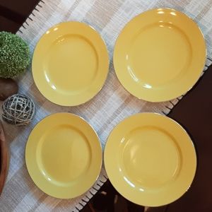 Noritake Hand Painted Plates Yellow with Gold Color Rim, Excellent condition